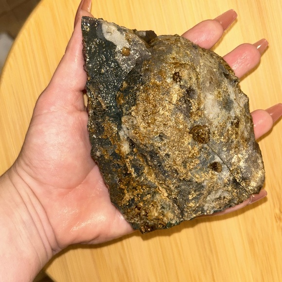 Amethyst - Picture 2 of 3